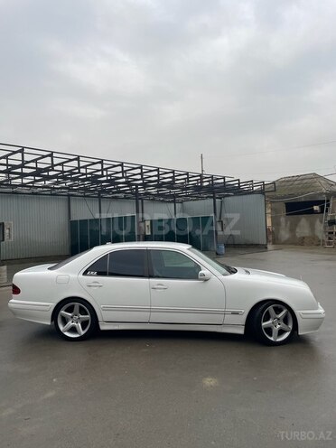 Mercedes E 220 1999, 246,000 km - 2.2 l - Bakı