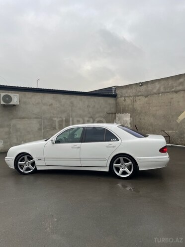 Mercedes E 220 1999, 246,000 km - 2.2 l - Bakı