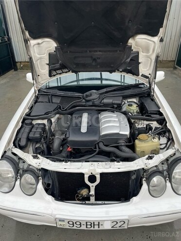 Mercedes E 220 1999, 246,000 km - 2.2 l - Bakı