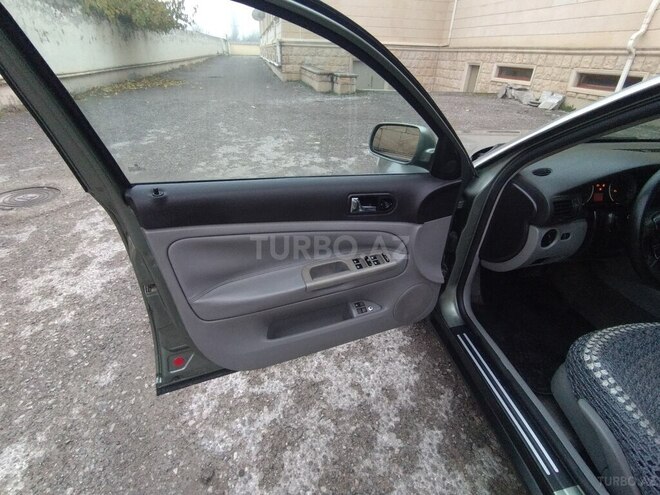 Volkswagen Passat 2001, 254,000 km - 1.8 l - Şamaxı