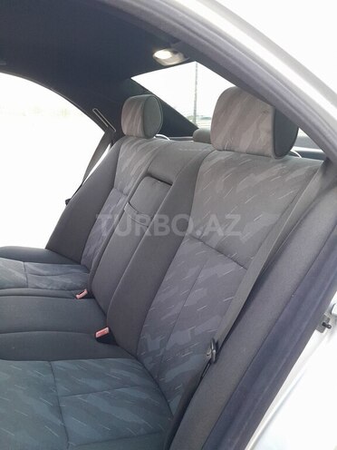 Mercedes E 220 2000, 585,000 km - 2.2 l - Ucar