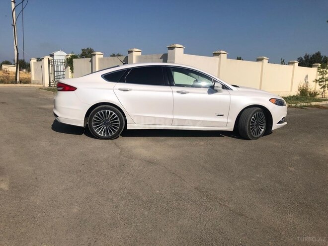 Ford Fusion (North America) 2018, 180,000 km - 2.0 л - Bakı