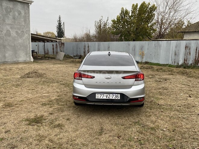 Hyundai Elantra 2019, 167,500 km - 2.0 л - Bakı