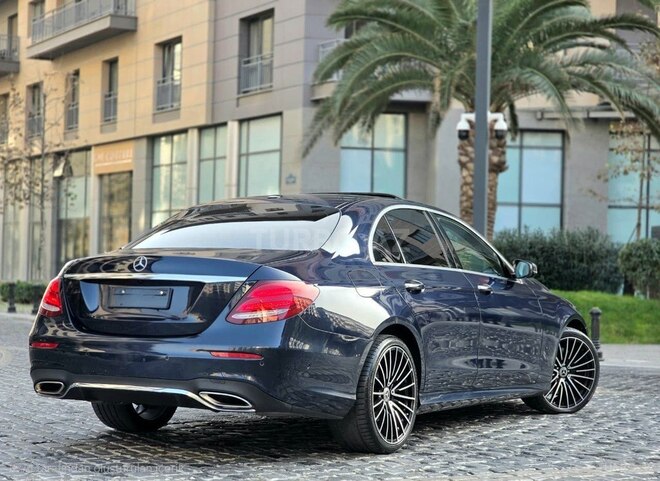 Mercedes E 300 4MATIC 2016, 76,800 km - 2.0 л - Bakı