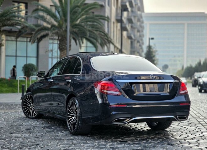 Mercedes E 300 4MATIC 2016, 76,800 km - 2.0 л - Bakı