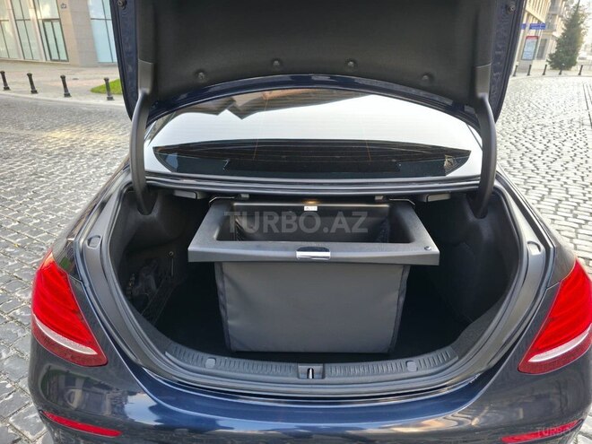 Mercedes E 300 4MATIC 2016, 76,800 km - 2.0 л - Bakı