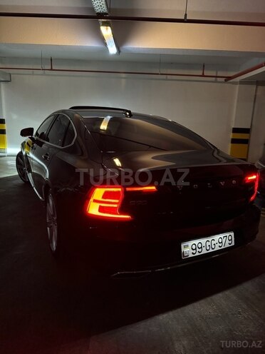 Volvo S90-3