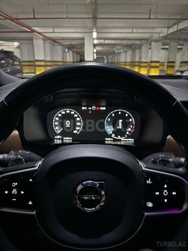 Volvo S90-8