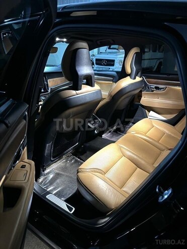 Volvo S90-10