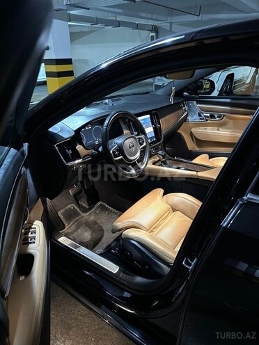 Volvo S90-9