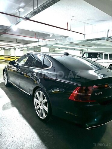 Volvo S90-6
