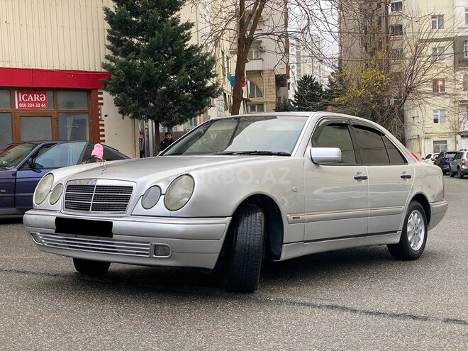 Mercedes E 240 1999, 401,000 km - 2.4 l - Bakı