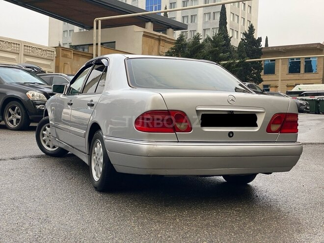 Mercedes E 240 1999, 401,000 km - 2.4 l - Bakı