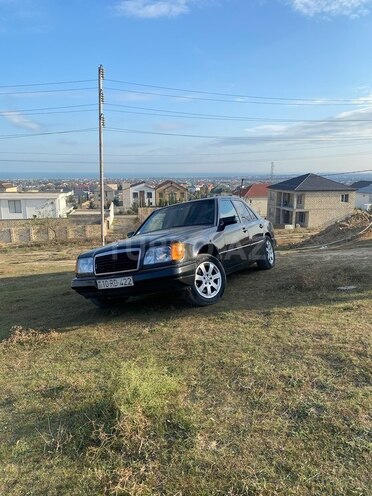 Mercedes E 250 1995, 665,908 km - 2.5 л - Bakı