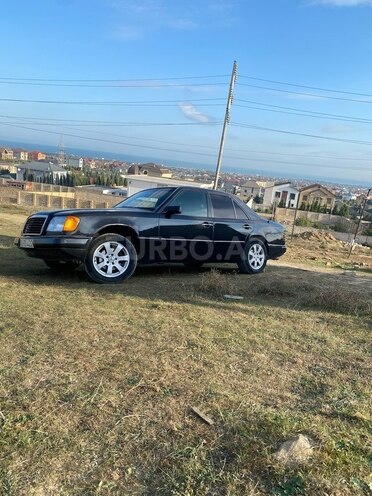 Mercedes E 250 1995, 665,908 km - 2.5 л - Bakı