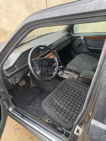 Mercedes E 250 1995, 665,908 km - 2.5 л - Bakı
