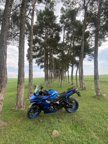 Suzuki GSX-S1000GT-2