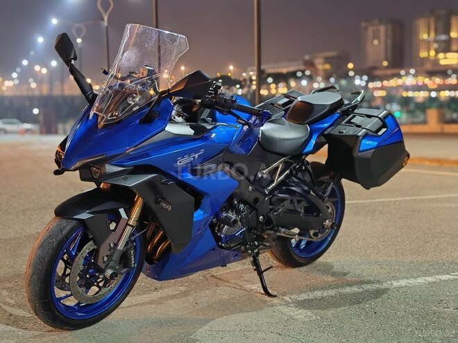 Suzuki GSX-S1000GT-4