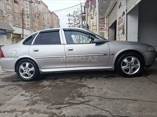 Opel Vectra 1998, 325,626 km - 2.0 л - Bakı