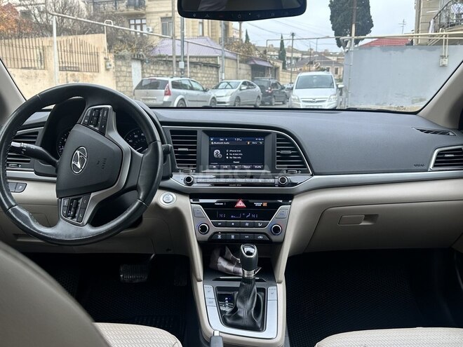 Hyundai Elantra 2017, 45,544 km - 2.0 l - Bakı