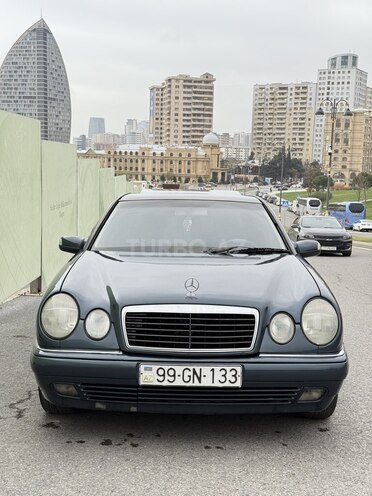 Mercedes E 220 1998, 300,000 km - 2.2 l - Bakı