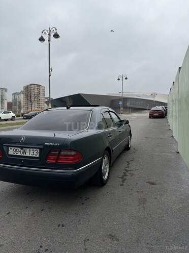 Mercedes E 220 1998, 300,000 km - 2.2 l - Bakı
