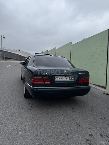 Mercedes E 220 1998, 300,000 km - 2.2 l - Bakı