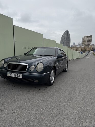 Mercedes E 220 1998, 300,000 km - 2.2 l - Bakı