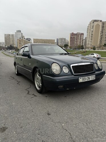 Mercedes E 220 1998, 300,000 km - 2.2 l - Bakı
