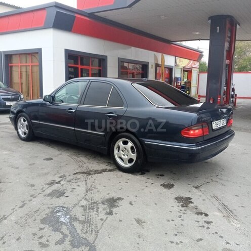 Mercedes E 270 2000, 351,000 km - 2.7 l - Bakı