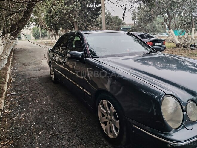 Mercedes E 220 1999, 395,918 km - 2.2 l - Bakı