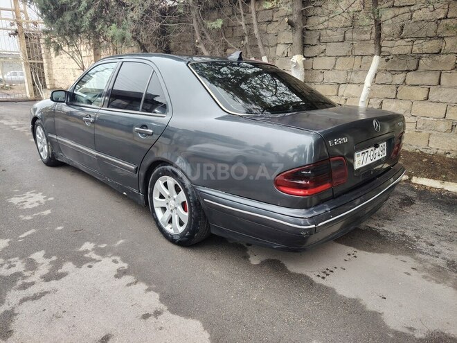 Mercedes E 220 1999, 395,918 km - 2.2 l - Bakı