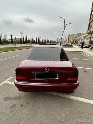 Mercedes C 220 1999, 458,000 km - 2.2 l - Sumqayıt