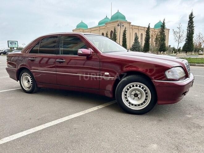 Mercedes C 220 1999, 458,000 km - 2.2 l - Sumqayıt