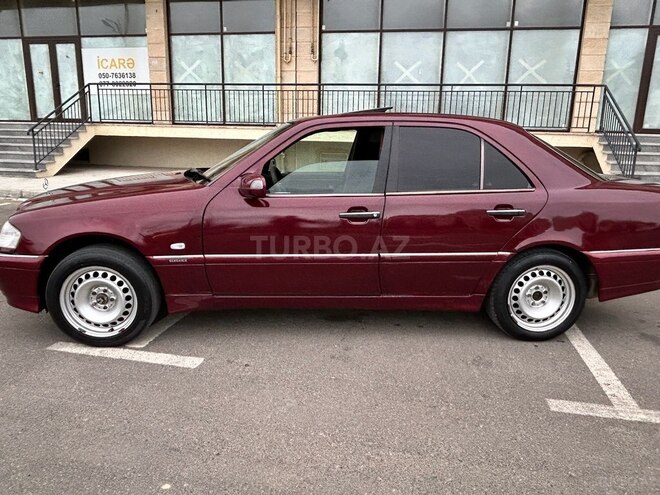Mercedes C 220 1999, 458,000 km - 2.2 l - Sumqayıt