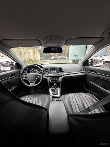 Hyundai Avante 2016, 175,000 km - 1.6 l - Bakı