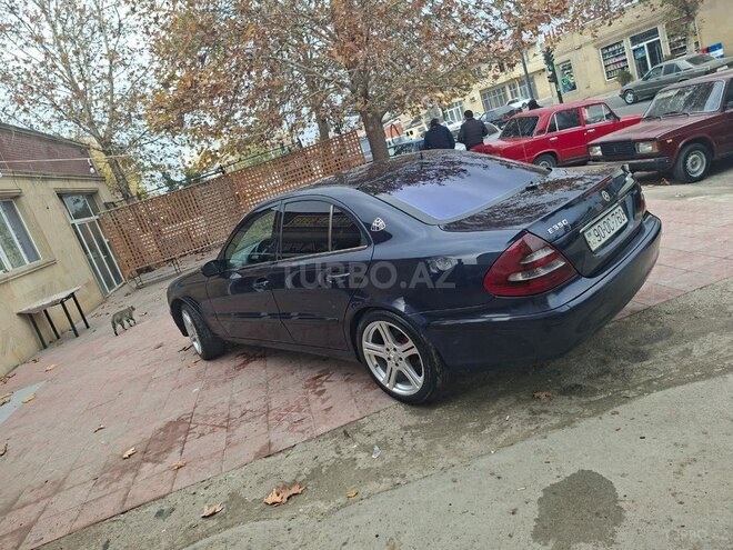 Mercedes E 220 2002, 421,585 km - 2.2 l - Qazax