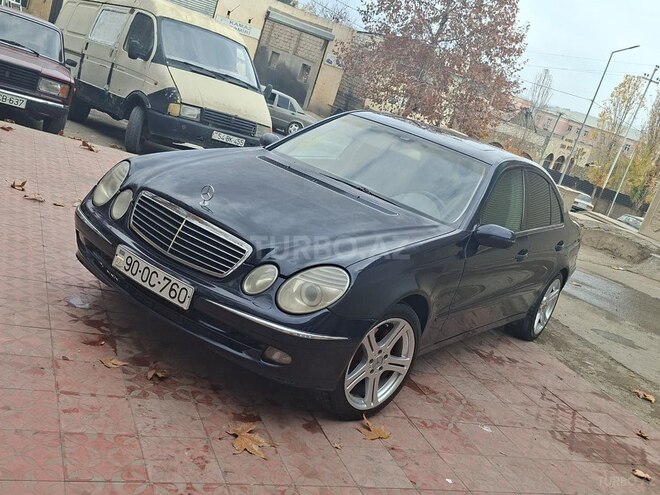 Mercedes E 220 2002, 421,585 km - 2.2 l - Qazax