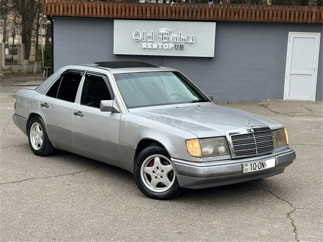 Mercedes 220 E 1993, 216,200 km - 2.2 l - Bakı