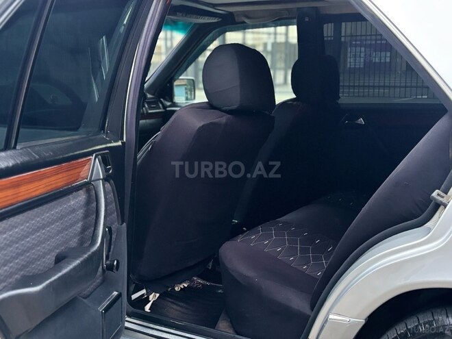 Mercedes 220 E 1993, 216,200 km - 2.2 l - Bakı