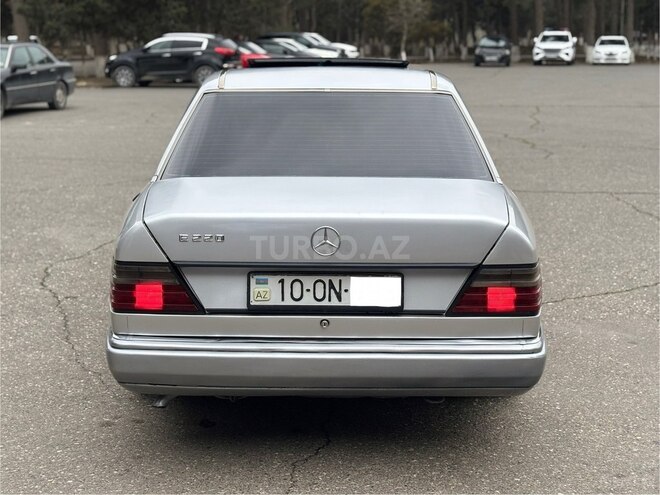 Mercedes 220 E 1993, 216,200 km - 2.2 l - Bakı