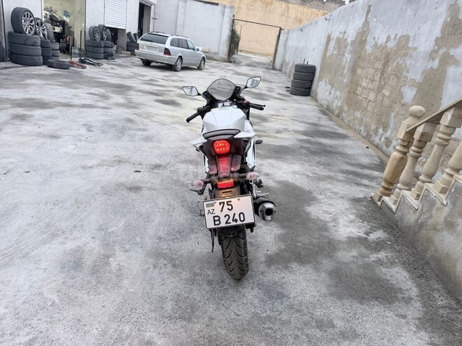 Yamaha R15 V4 2025, 370 km - 0.2 l - Bakı