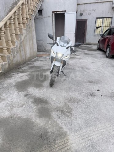 Yamaha R15 V4 2025, 370 km - 0.2 l - Bakı
