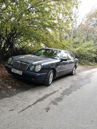 Mercedes E 200 1998, 547,000 km - 2.0 l - Sumqayıt