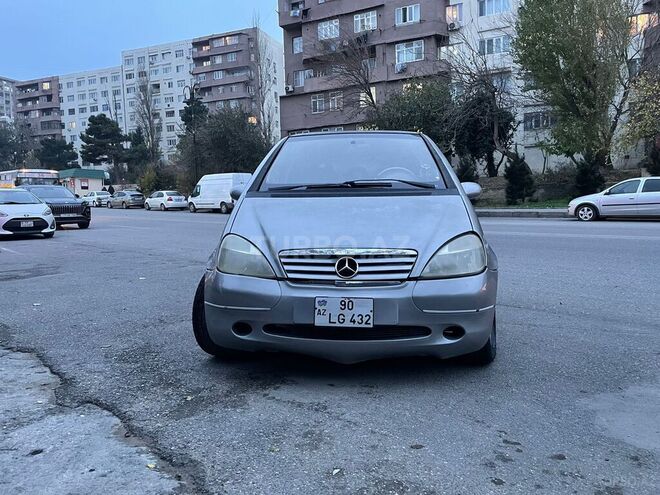 Mercedes A 160-1