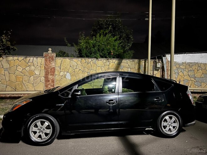Toyota Prius-4