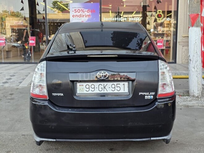 Toyota Prius-10