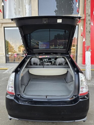 Toyota Prius-11