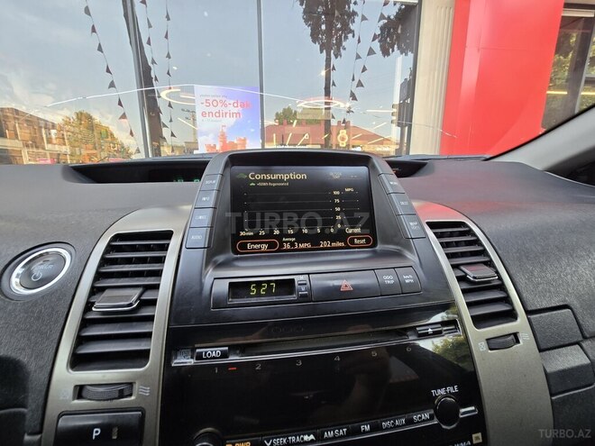 Toyota Prius-13