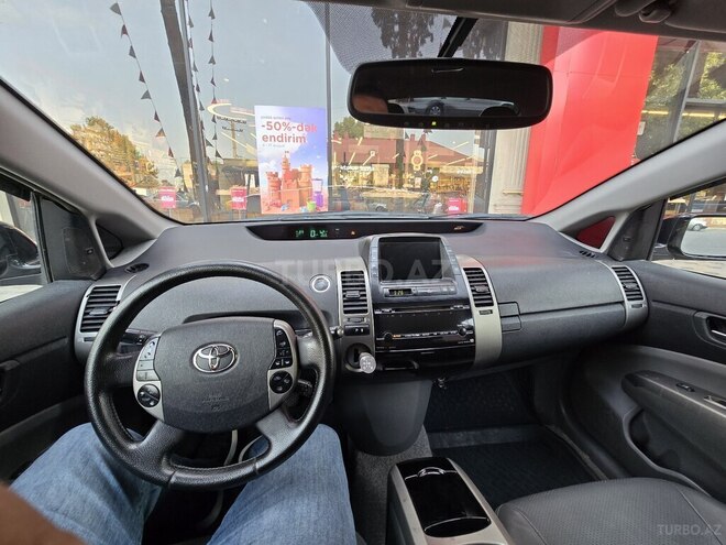 Toyota Prius-14